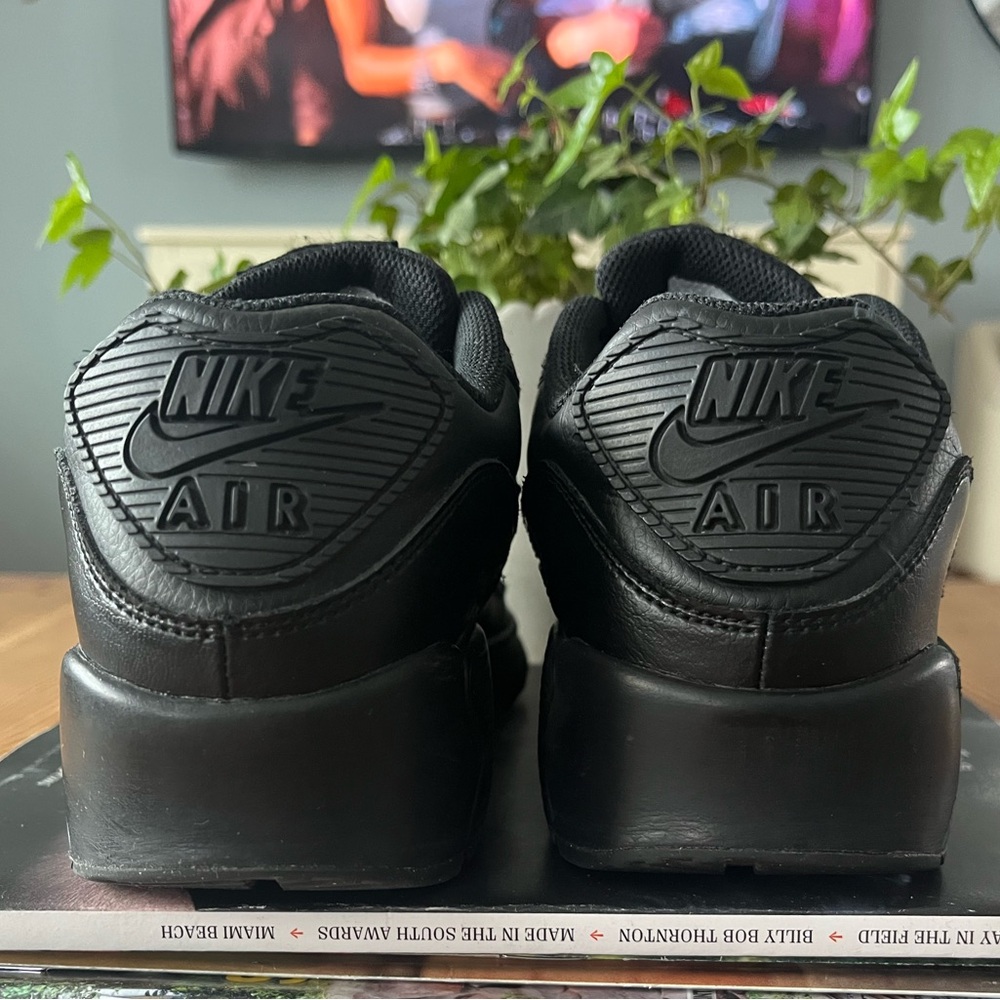 Nike Kids' Black Leather Sneakers - Picture 5 of 9